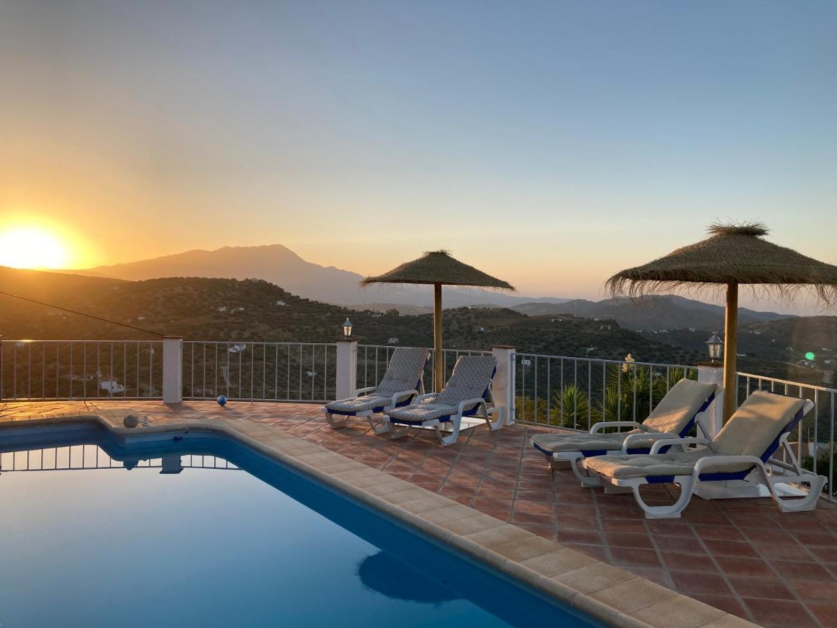 Casa La Quinta Bed & Breakfast Ríogordo Dış mekan fotoğraf